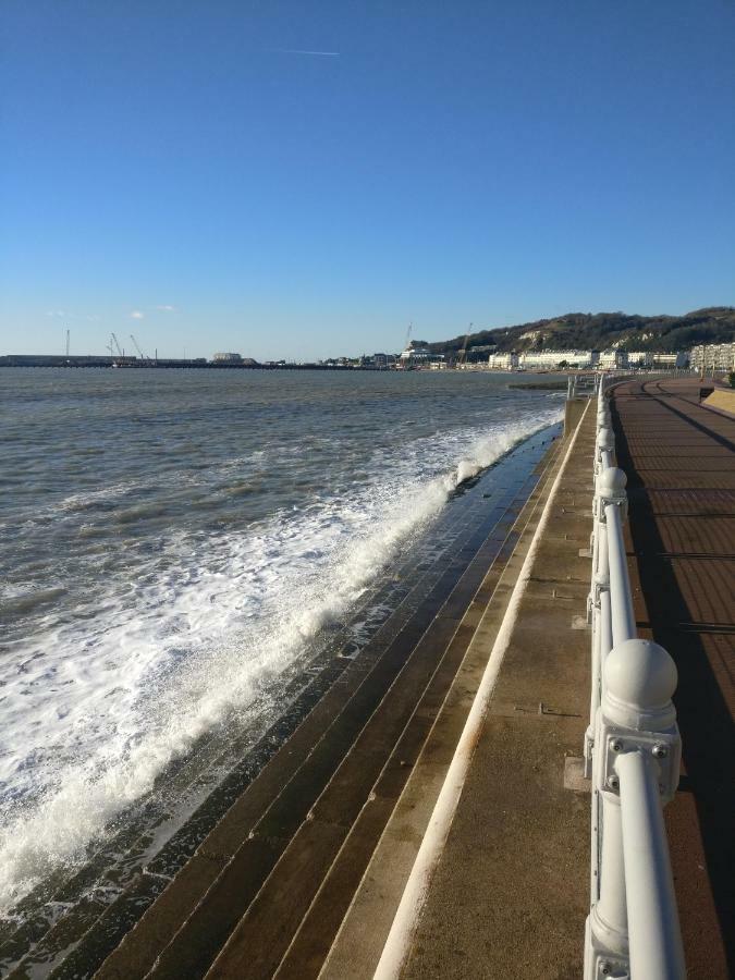 Whole Flat Next To Dover Port With Parking Luaran gambar
